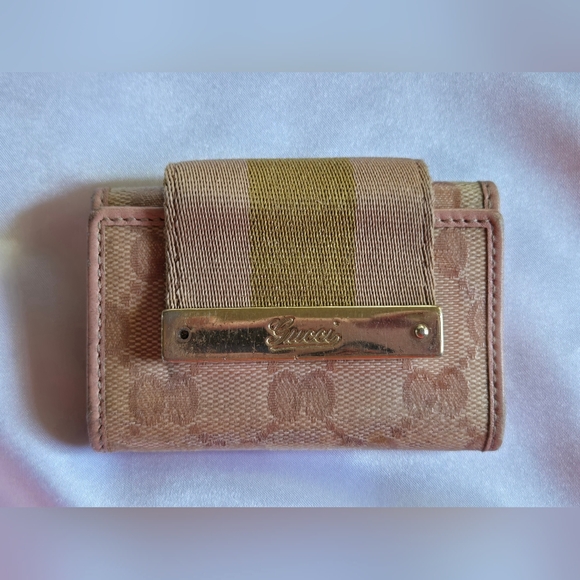 Gucci Pink and Gold Key & Card Holder - Picture 1 of 11